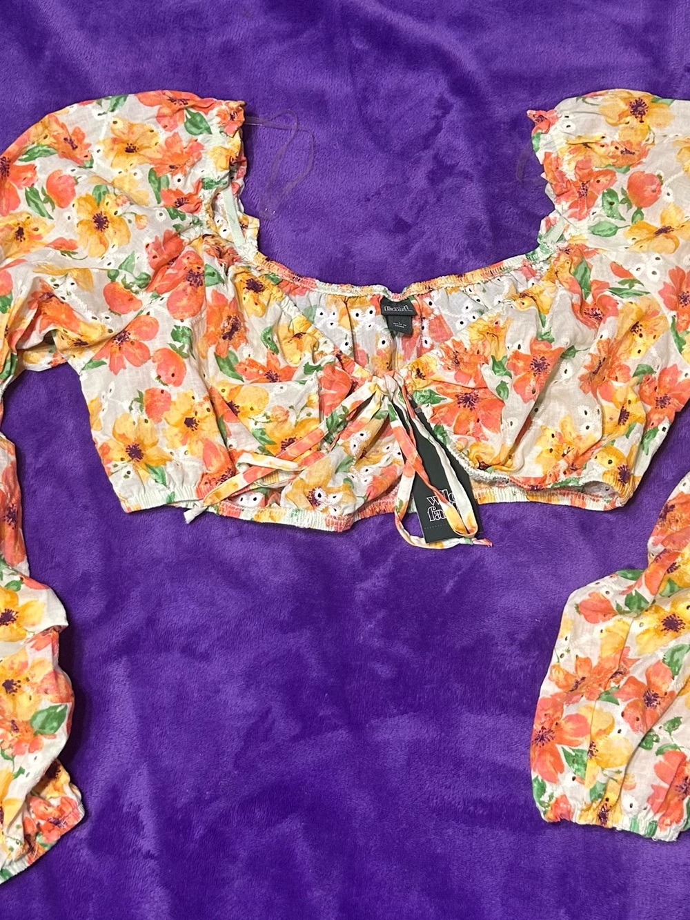 wild fable- COUNTRY CONCERT!! Floral Tie-Front Crop Top in Orange, Yellow, Cream